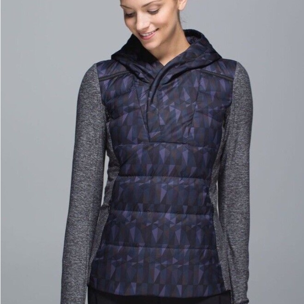 Lululemon fluff off down pullover SZ 4 - Stained Glass Love Nightfall Black